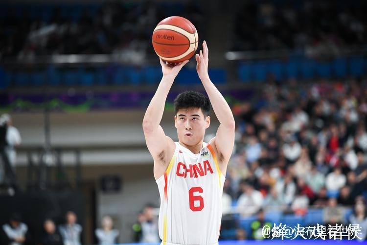 王哲林22分上海胜新疆 程帅澎25分浙江胜宁波